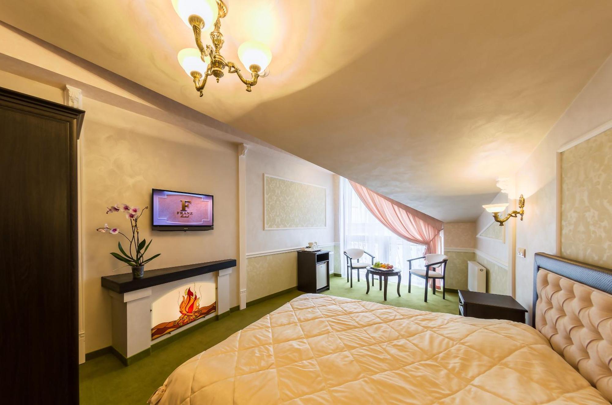 Franz Hotel&Restaurant Ivano-Frankivsk Eksteriør bilde