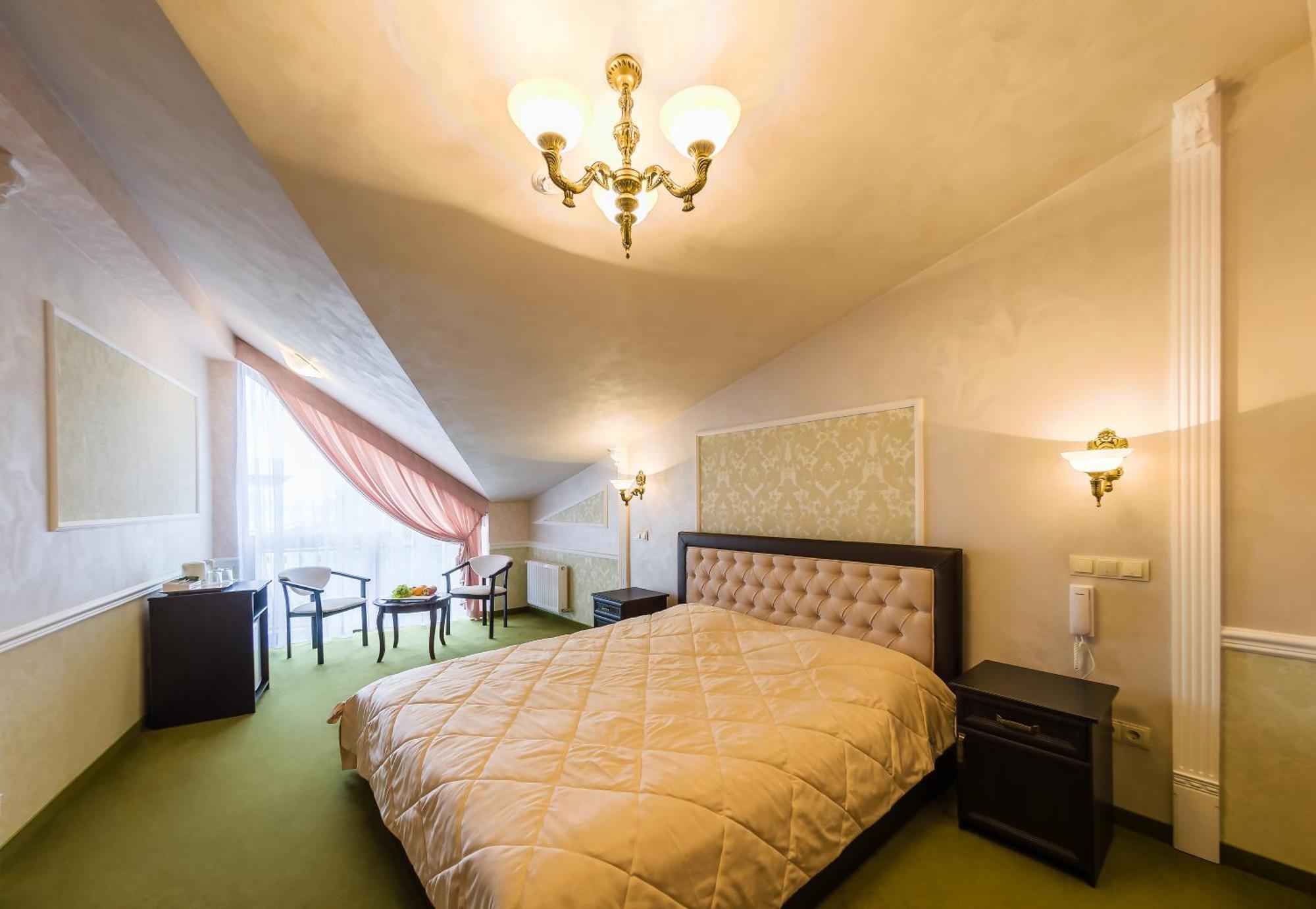 Franz Hotel&Restaurant Ivano-Frankivsk Eksteriør bilde