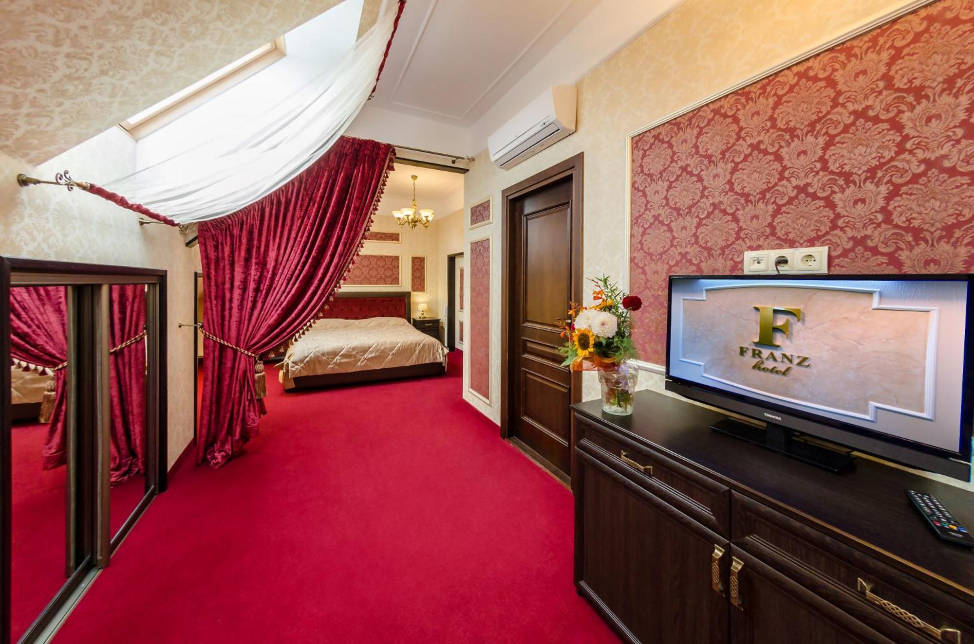 Franz Hotel&Restaurant Ivano-Frankivsk Eksteriør bilde