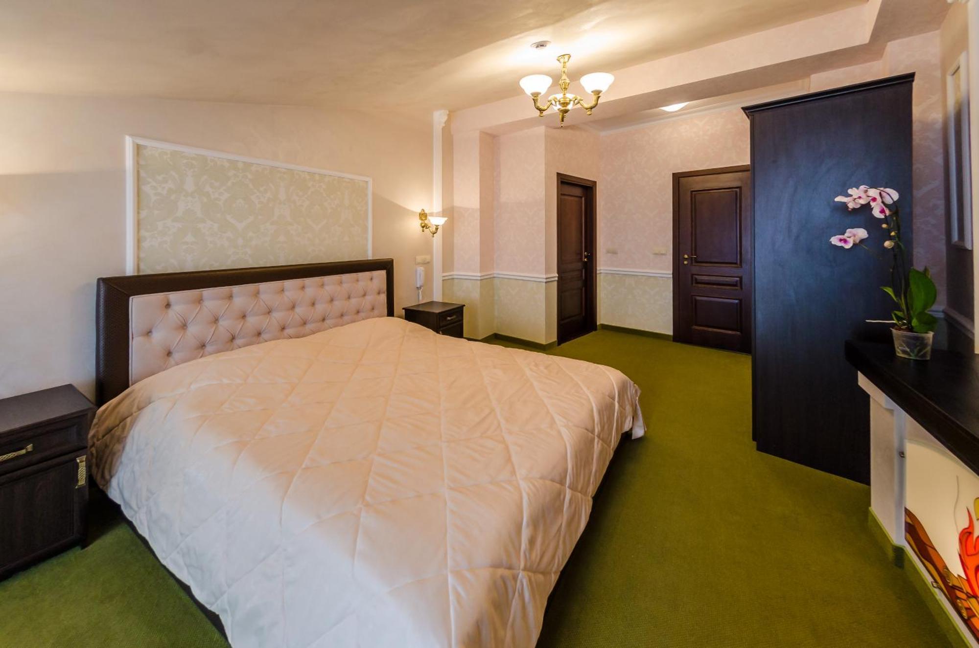 Franz Hotel&Restaurant Ivano-Frankivsk Rom bilde